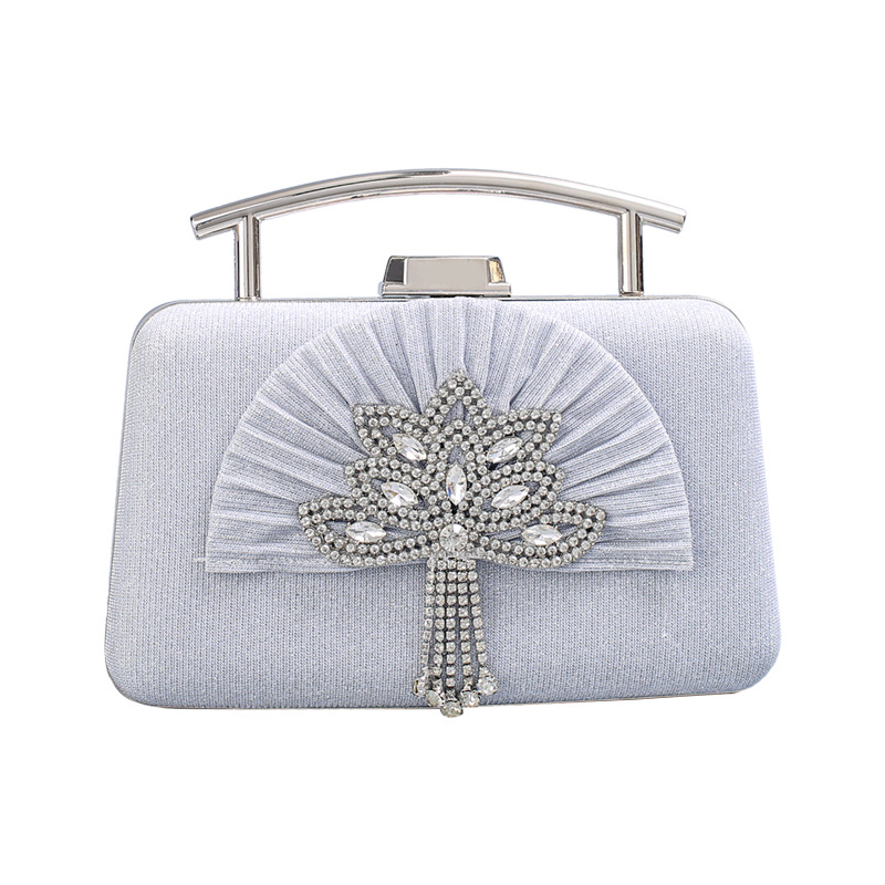 Women Handheld Bags - Bolso de mano de metal brillante
